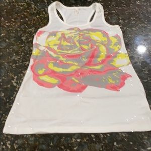 Beautiful tank top sparkly flower front used